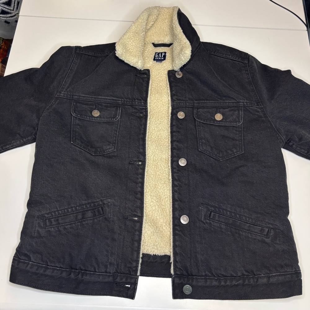 GAP Women’s Black Lightweight Sherpa-Lined Jean Jacket Size S